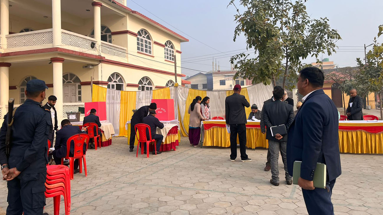 काँग्रेस एमालेको गठबन्धन भएको राष्ट्रियसभा निर्वाचनको मतदान जारी